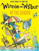Winnie and Wilbur: At the Seaside (Paperback) купить