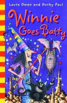 Winnie Goes Batty (Paperback) купить